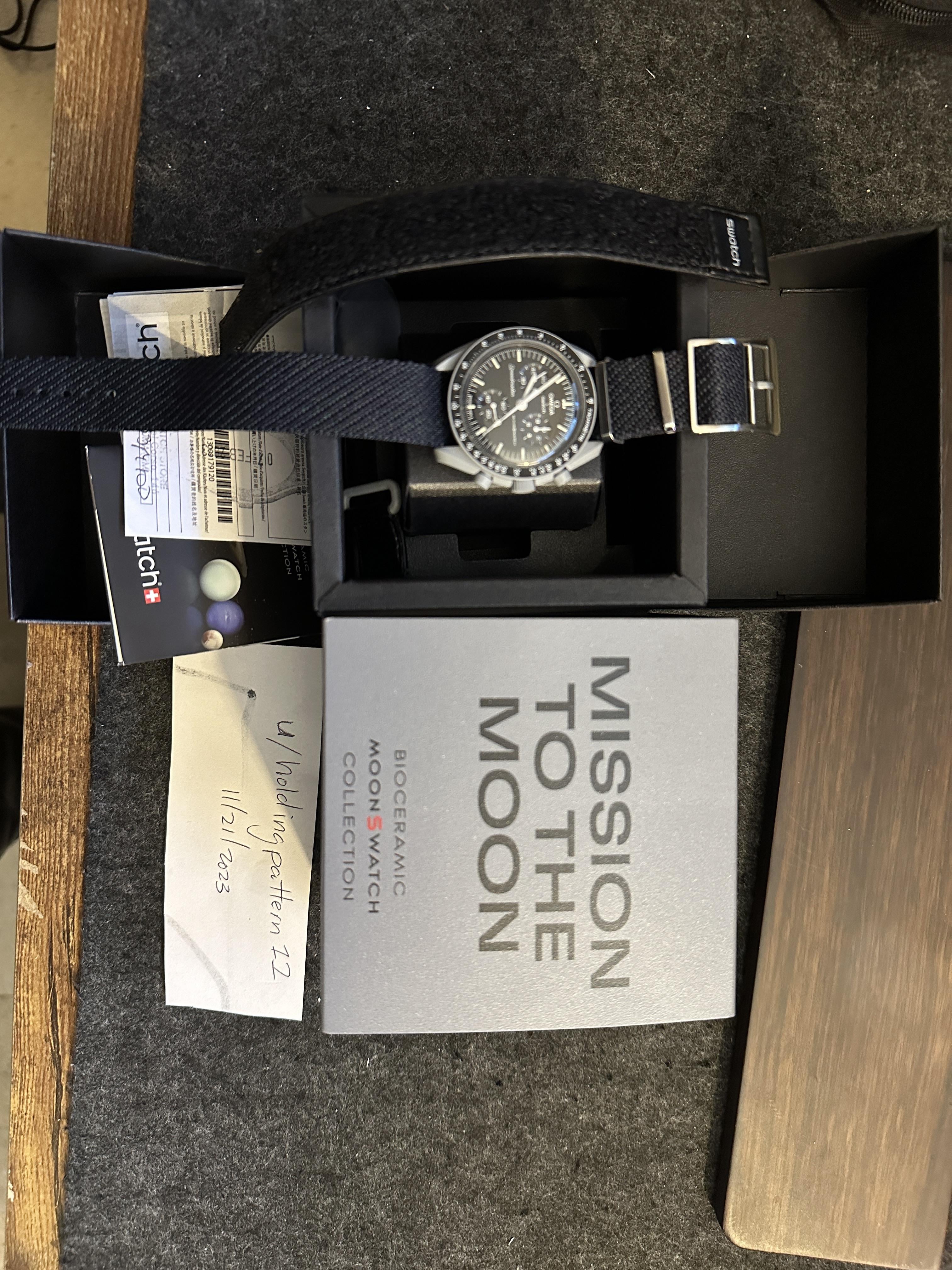 WTS] Omega Moonswatch Mission to Saturn - box, papers and extra