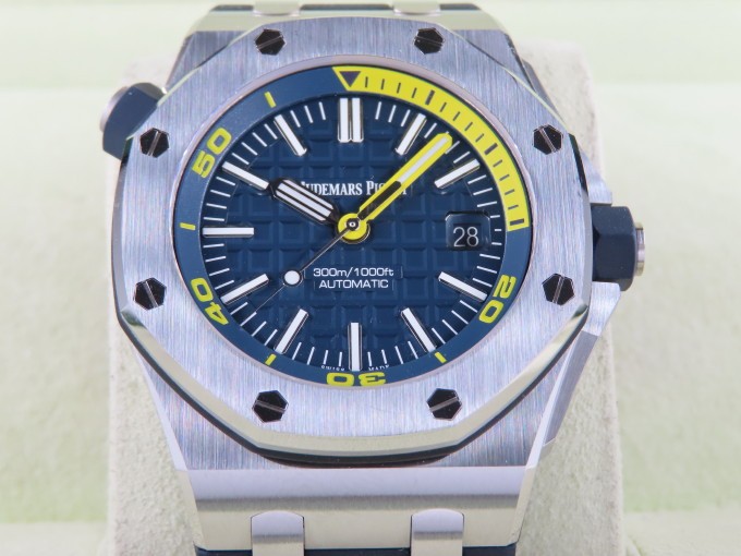 2021 Audemars Piguet Royal Oak Offshore Diver Blue Dial 42 mm