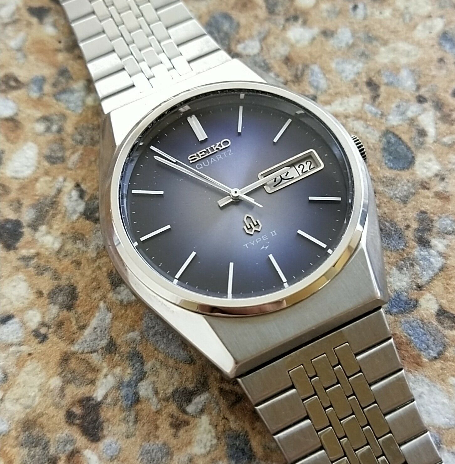 話題の行列話題の行列SEIKO TYPE II QUARTZ 7546-7090 1978メンズ