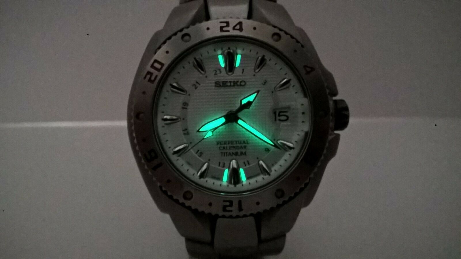 Seiko SBQJ Series Titanium 8F56-0080 White GMT Perpetual High