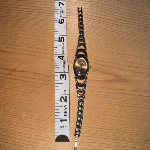 GUCCI腕時計 Authentic Gucci 1586 Ladies Watch Italy Swiss Stainless