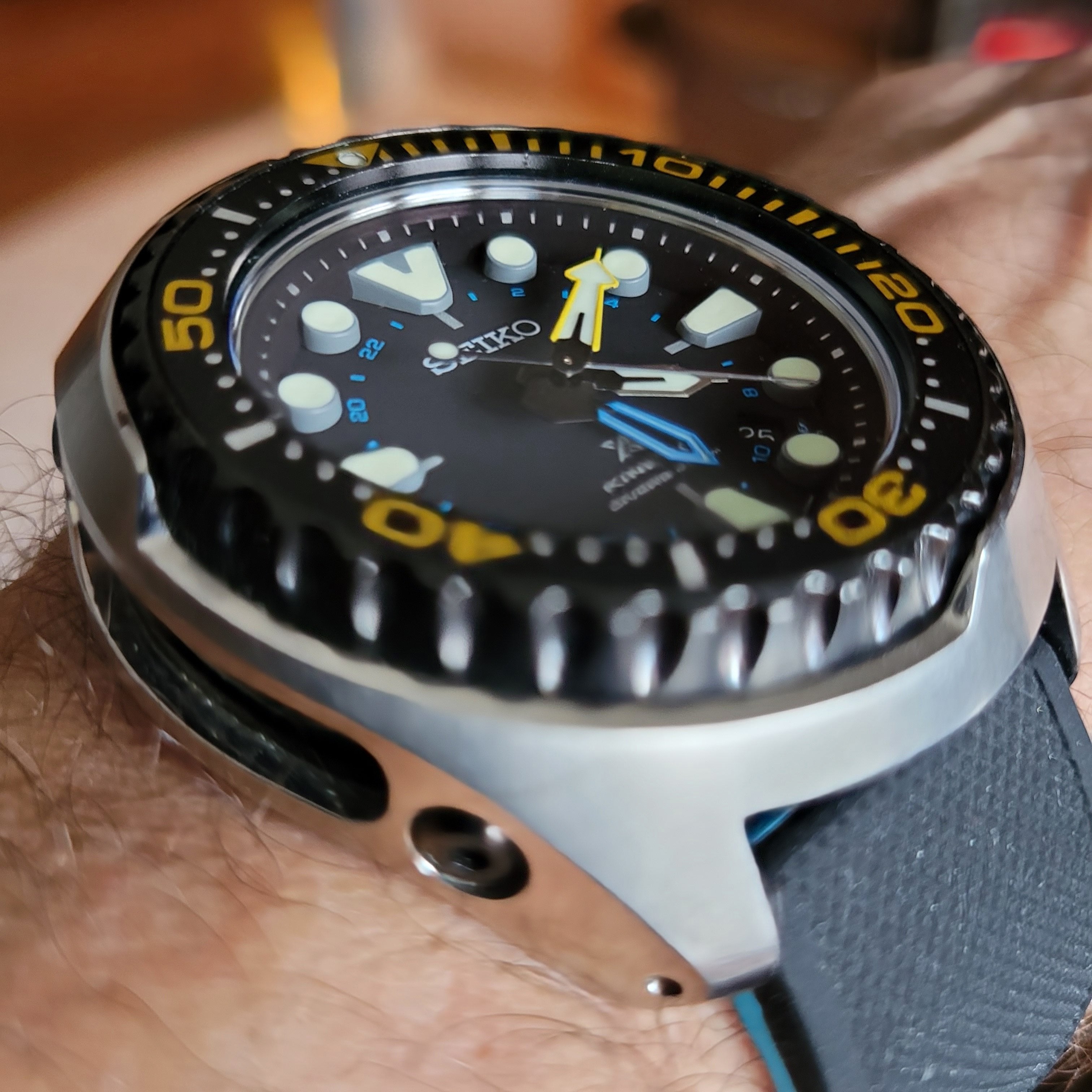 Seiko kinetic best sale gmt diver