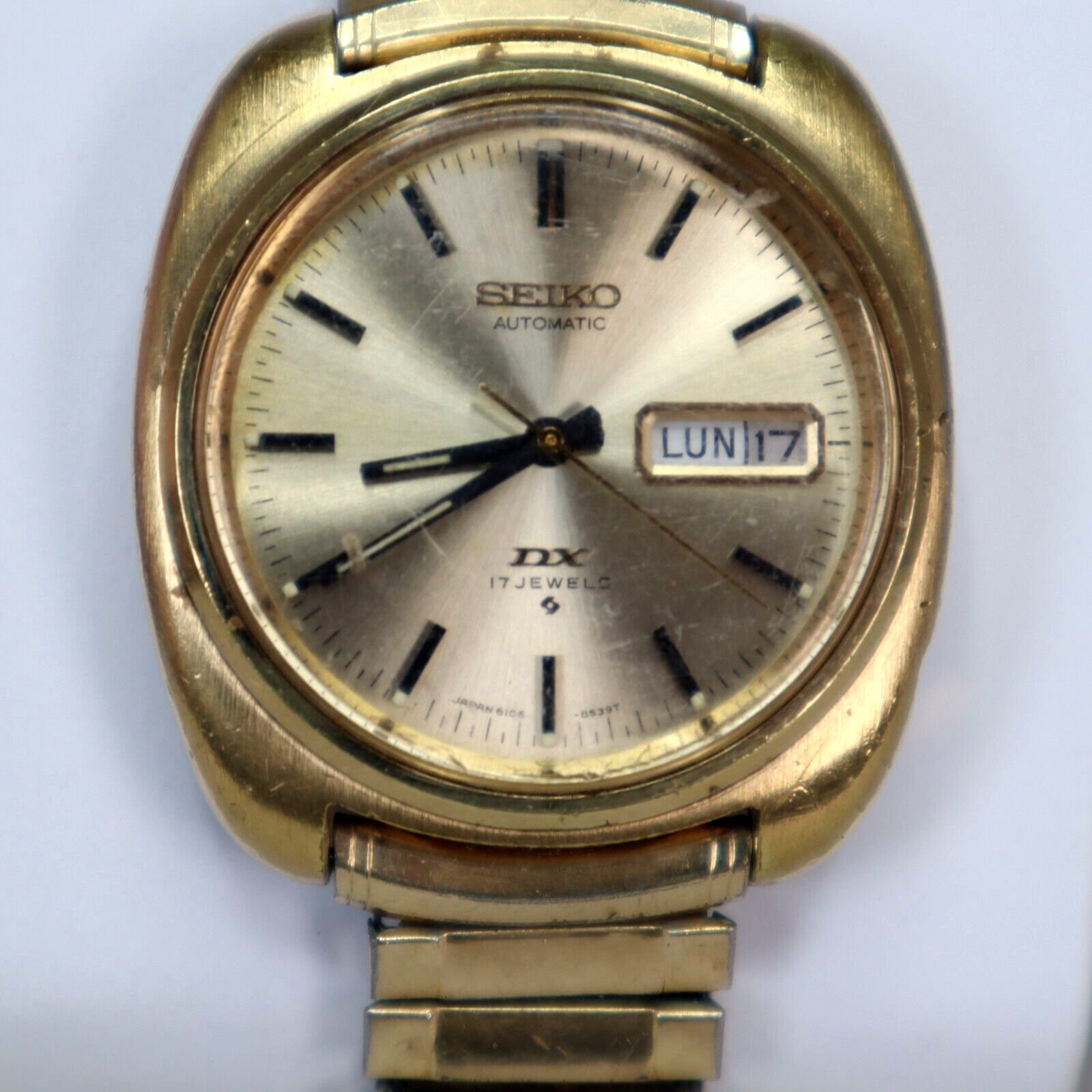 Vintage Seiko DX Automatic Mens Watch 17 Jewels Japanese Movement