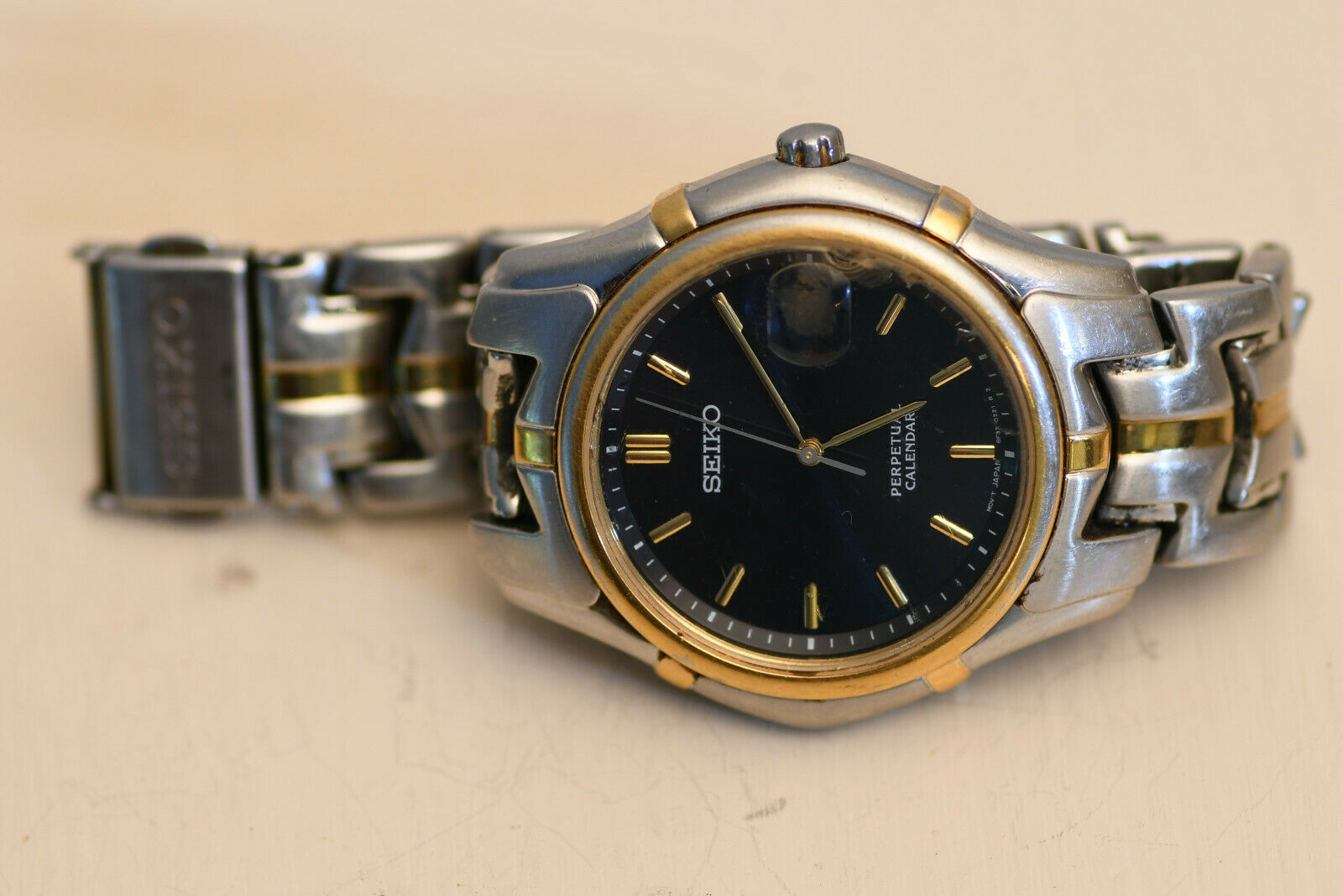 Seiko - Perpetual Calendar 5 Bar WR 8F32-0189 Not Tested For Parts or  Repair | WatchCharts