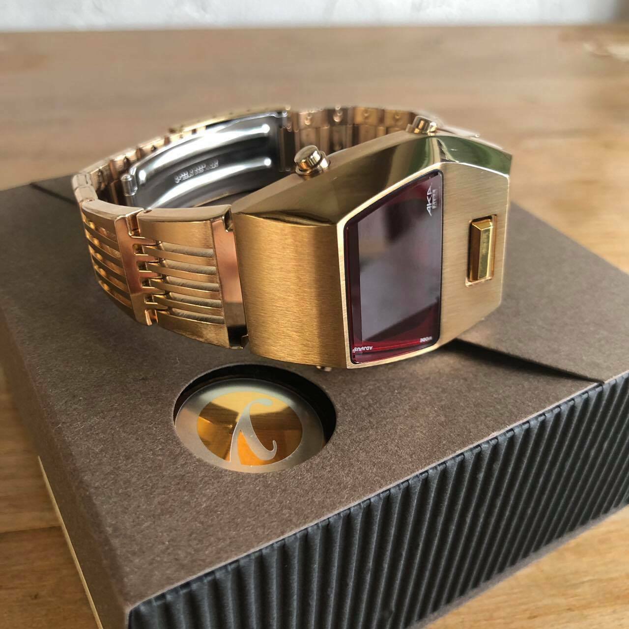 SEIKO ALBA AKA W670-4000 RED LED GOLD TONE WATCH 3000LIMITED