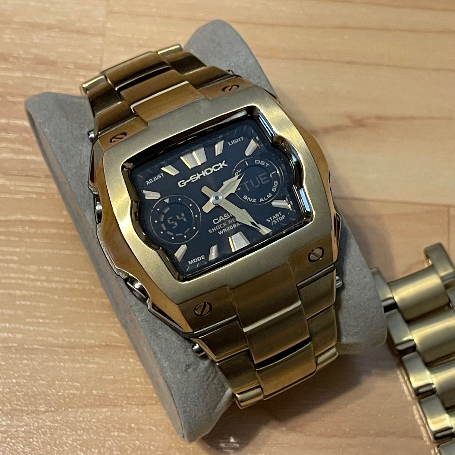 G-SHOCK CASIO G-011BD-9AJF ゴールド 金 メンズ 腕時計 ∴WA502 G-SHOCK CASIO G-011BD-9AJF ゴールド 金 メンズ 腕時計 ∴WA502