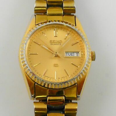 Seiko 3Y03-0160 Gold-Tone Stainless Steel Luminous Analog Watch |  WatchCharts