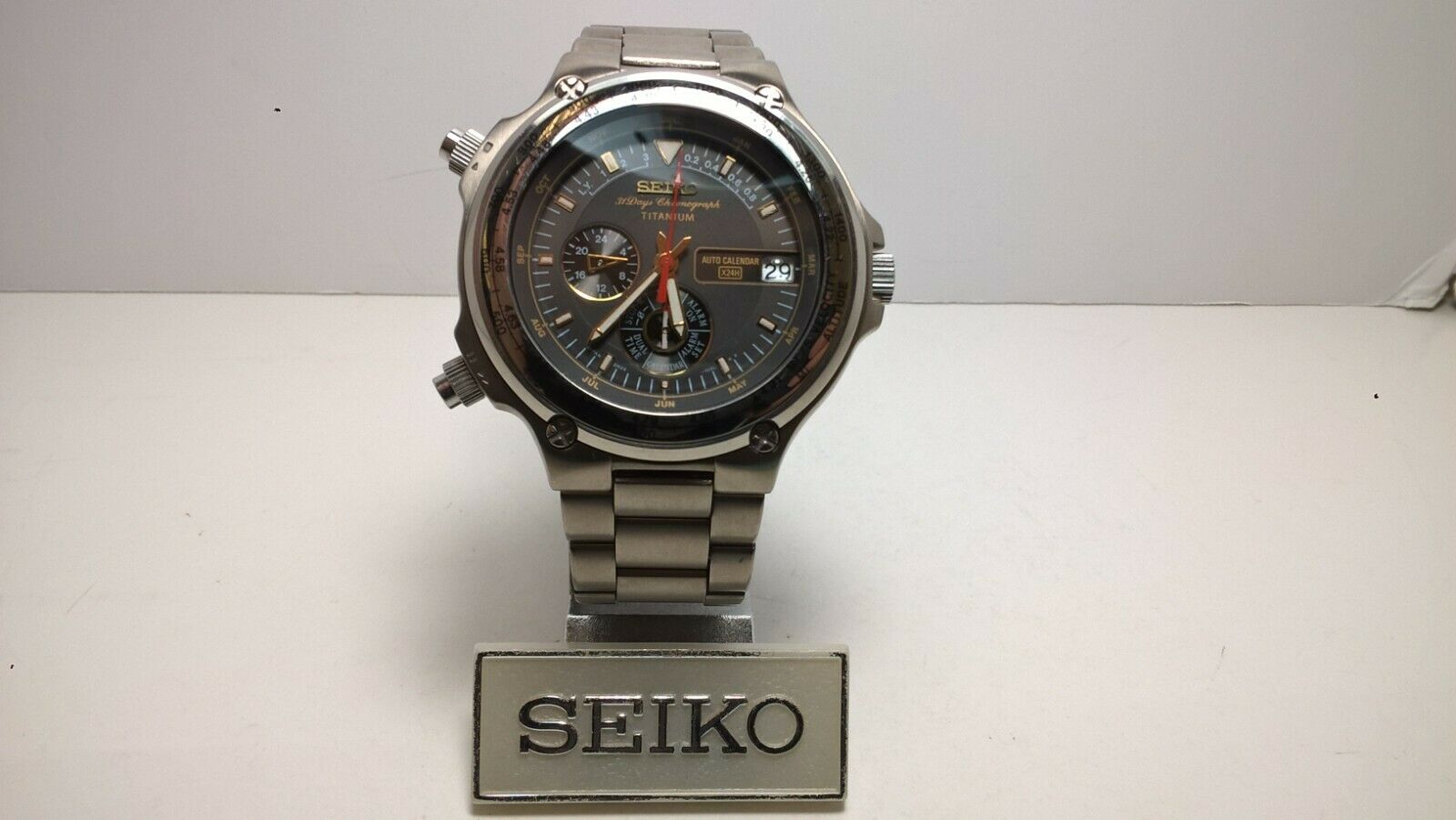 Very Rare Titanium Seiko Space Navigator 6M23-7010 SBBD005