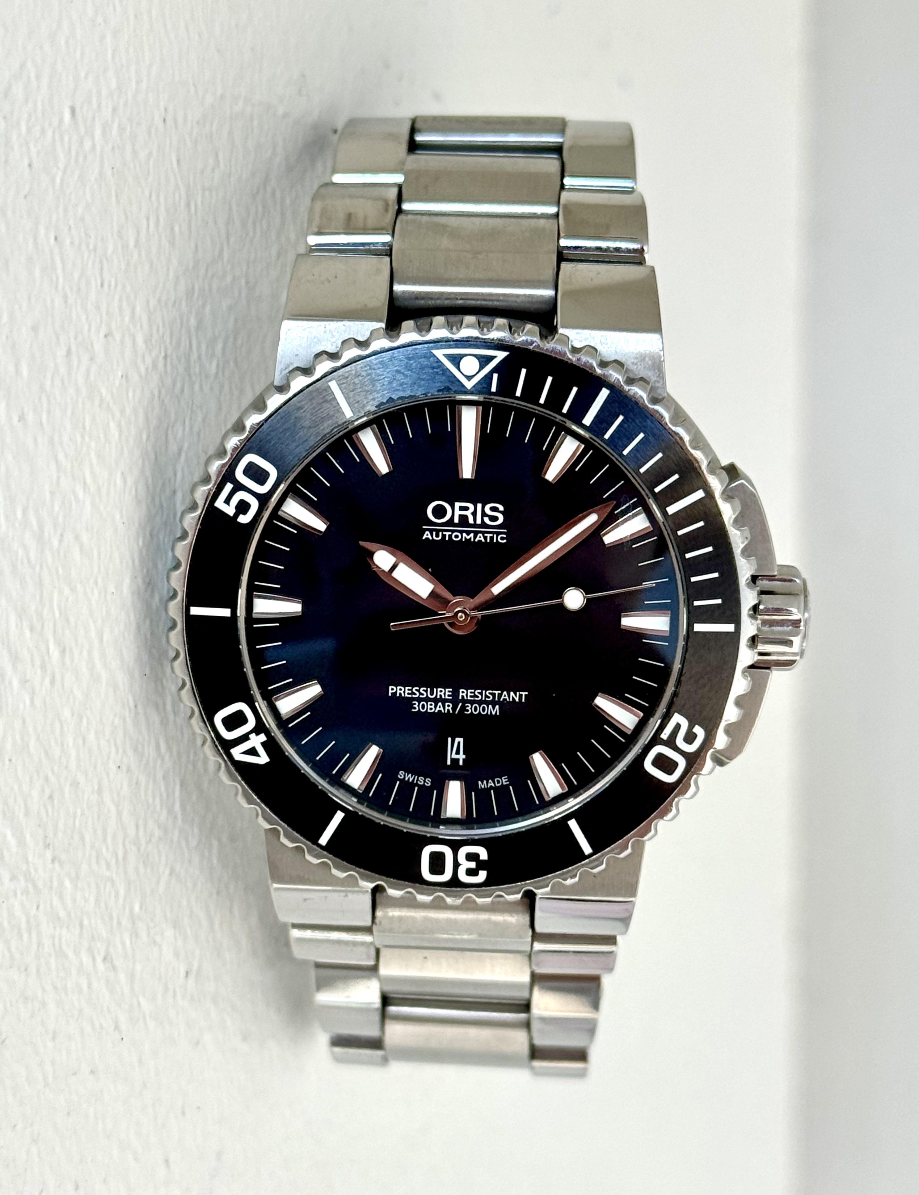 Oris aquis 43mm hot sale