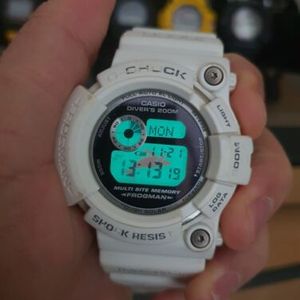 CASIO G-SHOCK FROGMAN ICERC 2006 DOLPHIN/ WHALE GW-206k-7JR WHITE