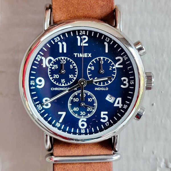 Timex Men's Indiglo Chronograph Weekender TW2R63200, Date, Leather