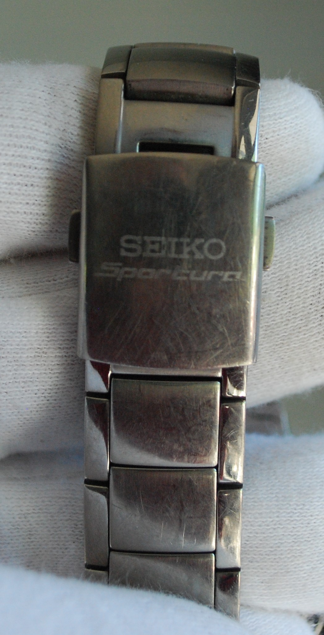 Seiko sportura hotsell titanium slq009