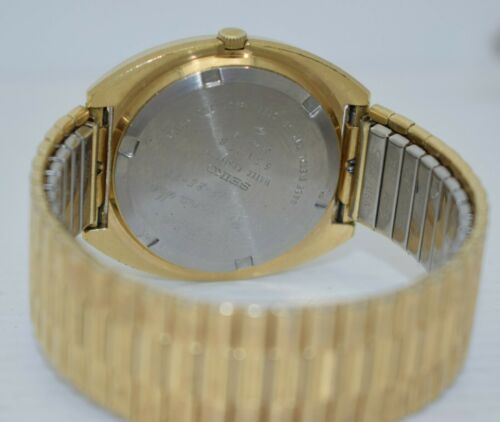 Vintage SEIKO AUTOMATIC Day & Date Gold-Tone W/R 7006-8139 17