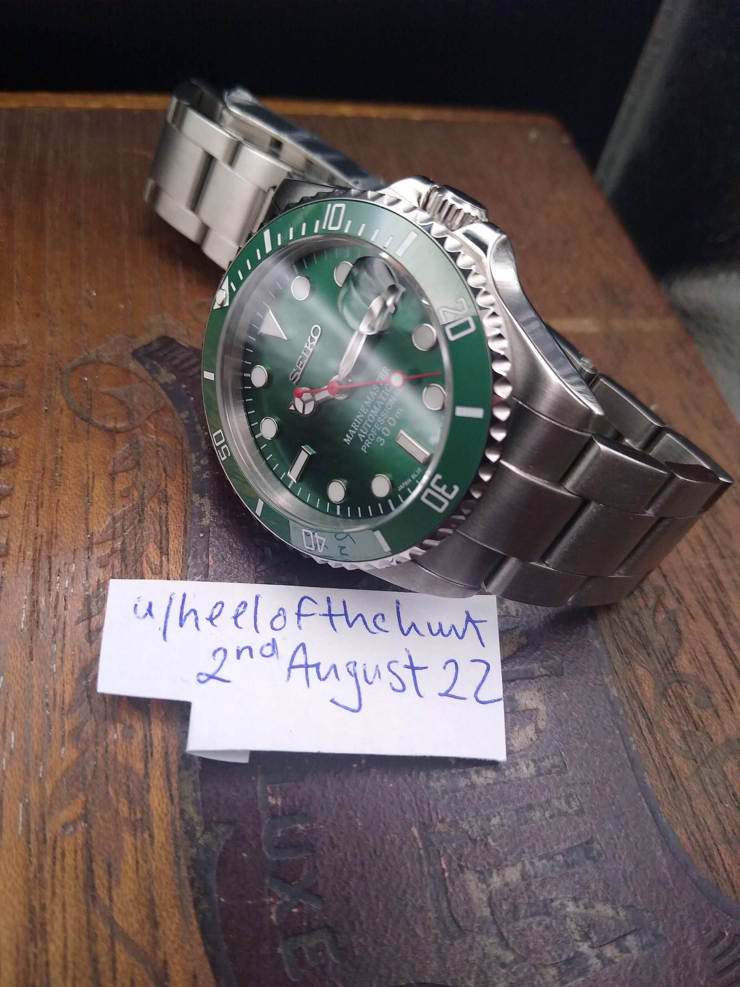 WTS] New 38mm Hulk Mod - Seiko NH35 Automatic - Sapphire - Ceramic -  Glide-lock Bracelet | WatchCharts Marketplace