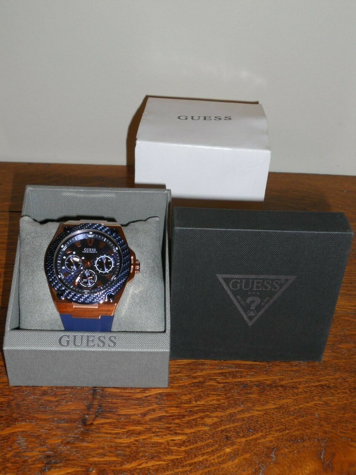 Guess carbon fibre outlet watch