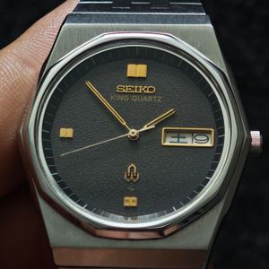 Seiko 5856-8080 King Quartz Day Date 1978 Quartz Authentic Mens