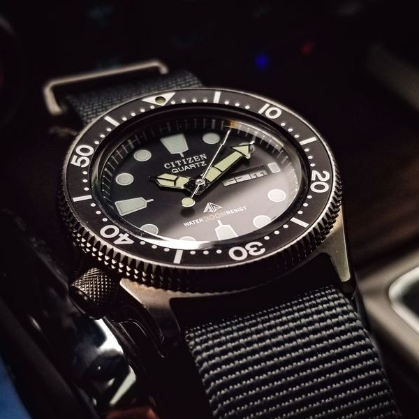 FS: Citizen 300m Diver Quartz 2852 (2852-266315 Y