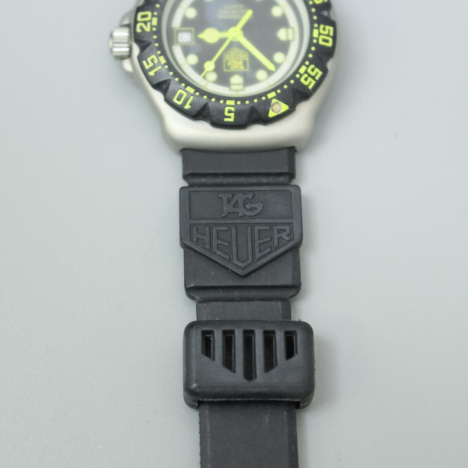 TAG HEUER FORMULA 1 Professional 200m WA1216 Men's Watch Black