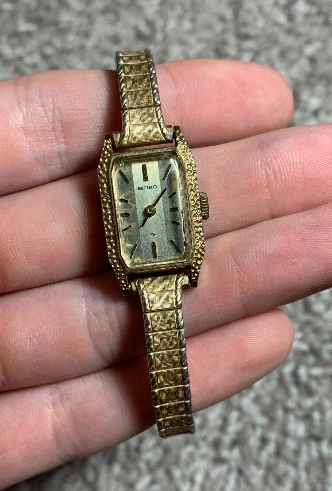 Vintage Ladies Seiko 11-4309 Mechanical Analog Gold Tone Watch