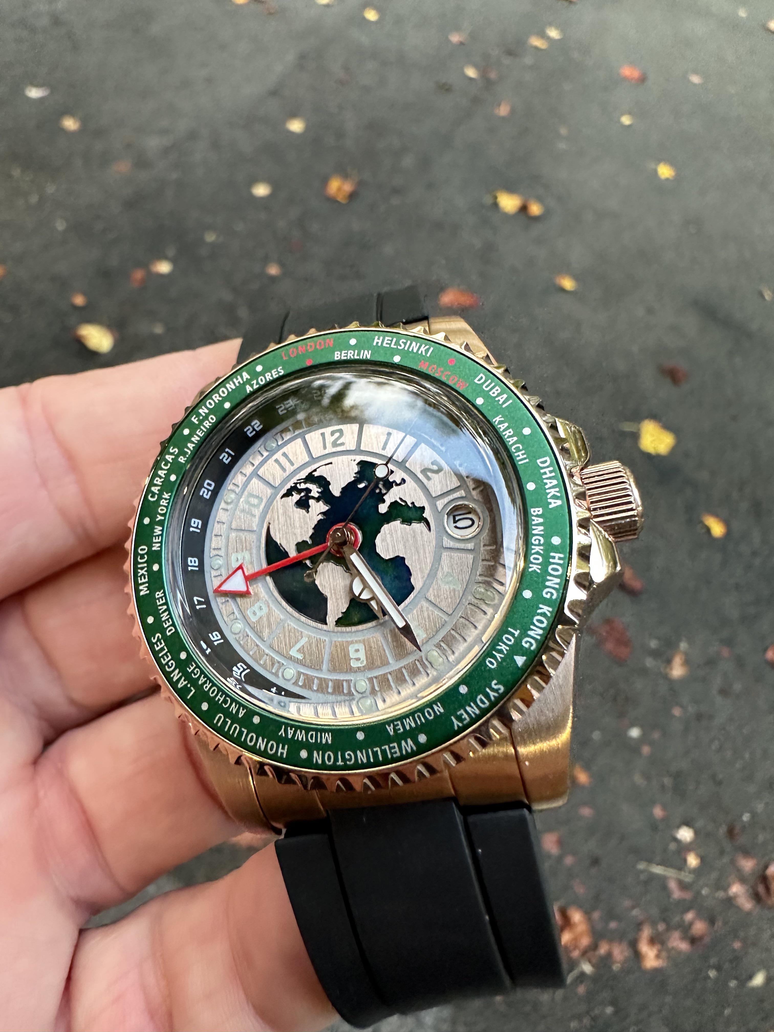 新品▫️40mm GMT カスタム 日本製NH34搭載 WTS] Custom rose gold colored 40mm GMT world time with custom