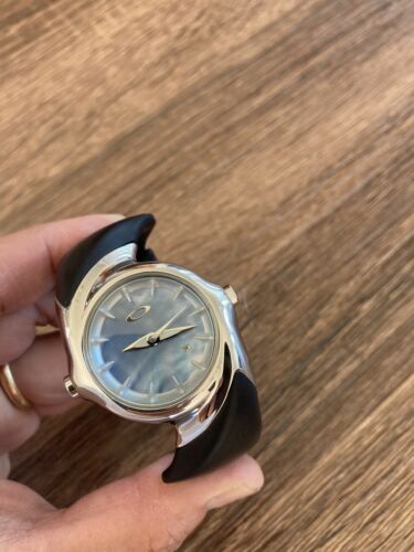 Rare Oakley Women's Crush watch Unobtainum band with mother of