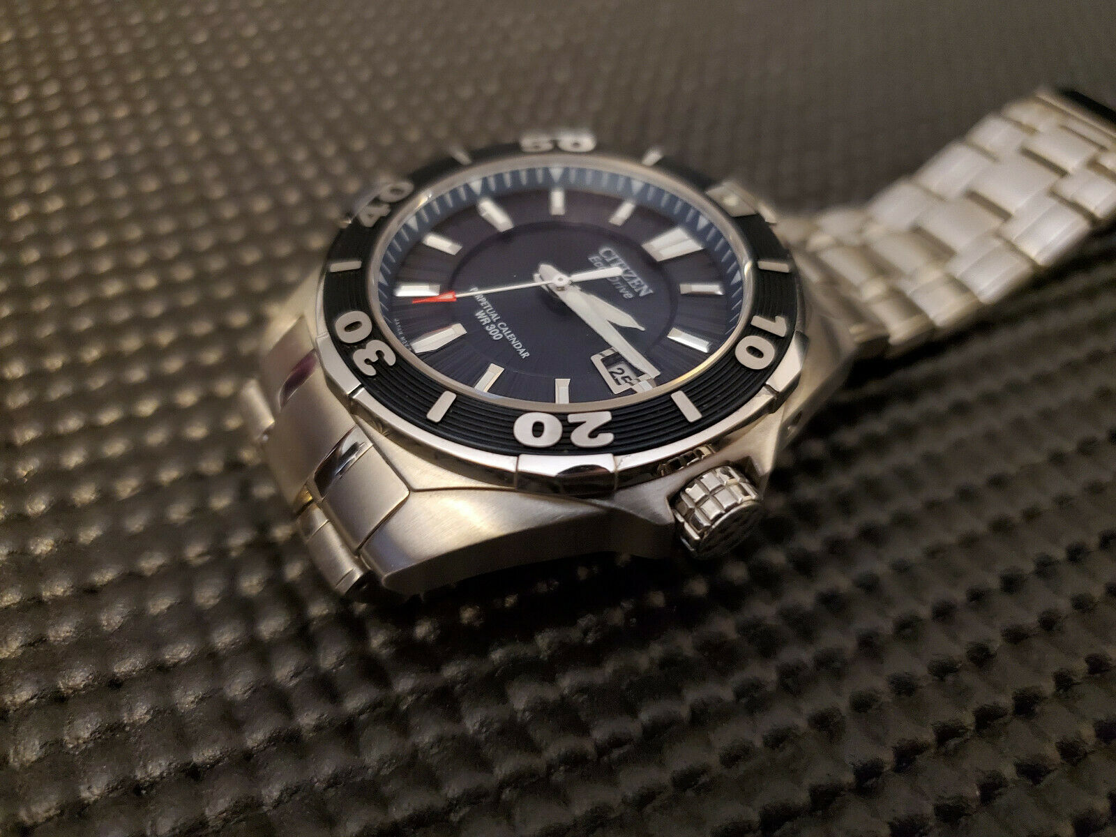 Citizen signature diver best sale