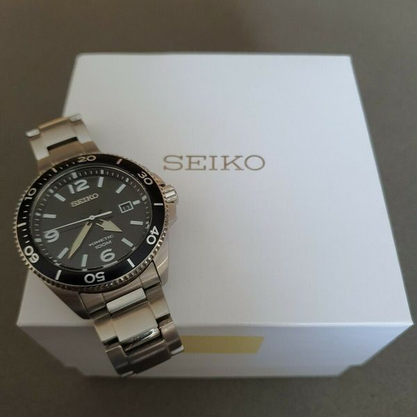 Seiko Kinetic Sports 5M82-0AY0 Stainless Steel, Mint, with Box & All  paperwork | WatchCharts