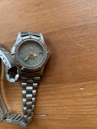 Vintage Tag Heuer 97672 Professional 200M Ladies Quartz watch