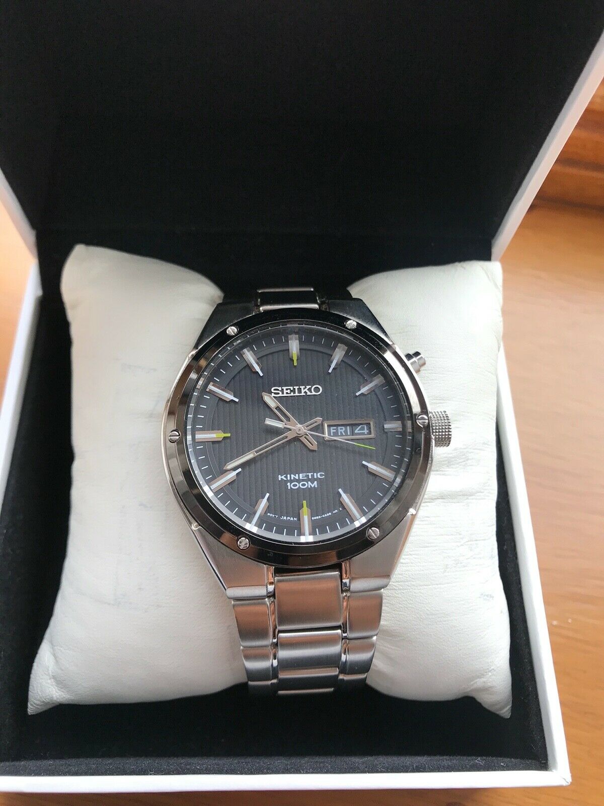 Seiko Kinetic 5M83-0AB0 Watch | WatchCharts Marketplace