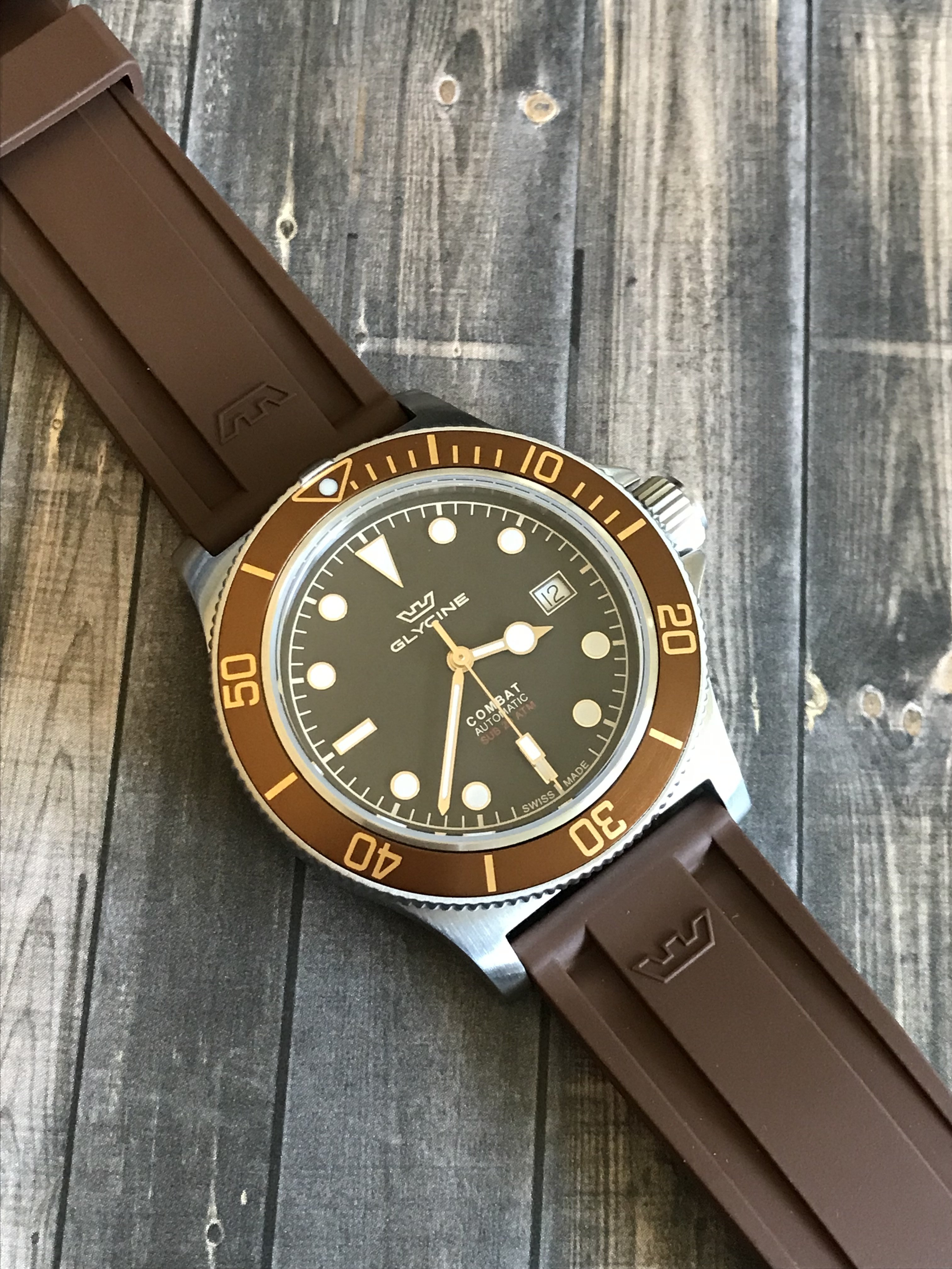 195 USD Glycine Combat Automatic Diver GL0328 WatchCharts