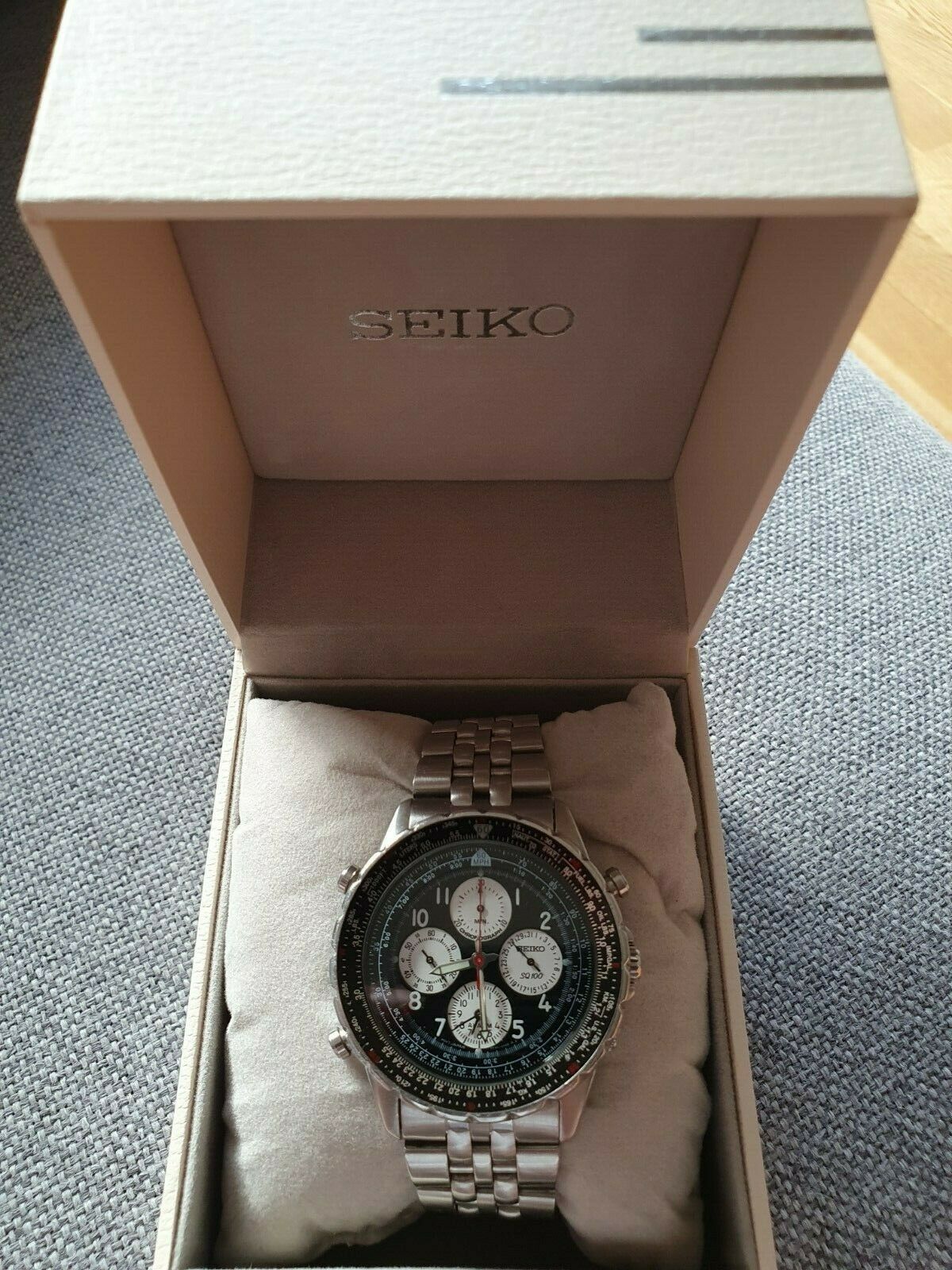 Vintage Seiko SQ100 