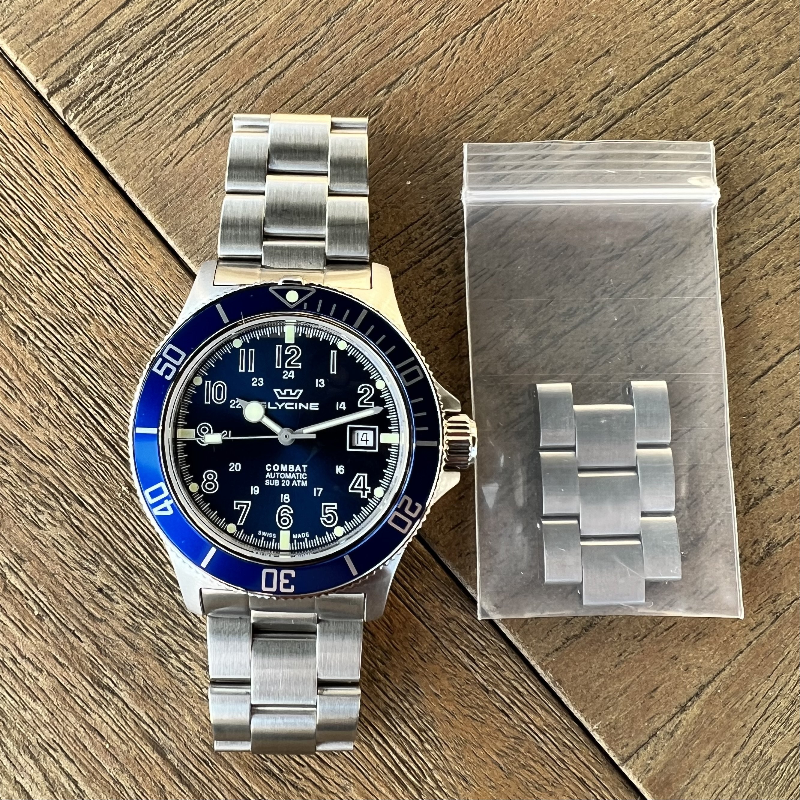 Glycine Combat Sub GL0077 Blue Sunburst with Blue Bezel on