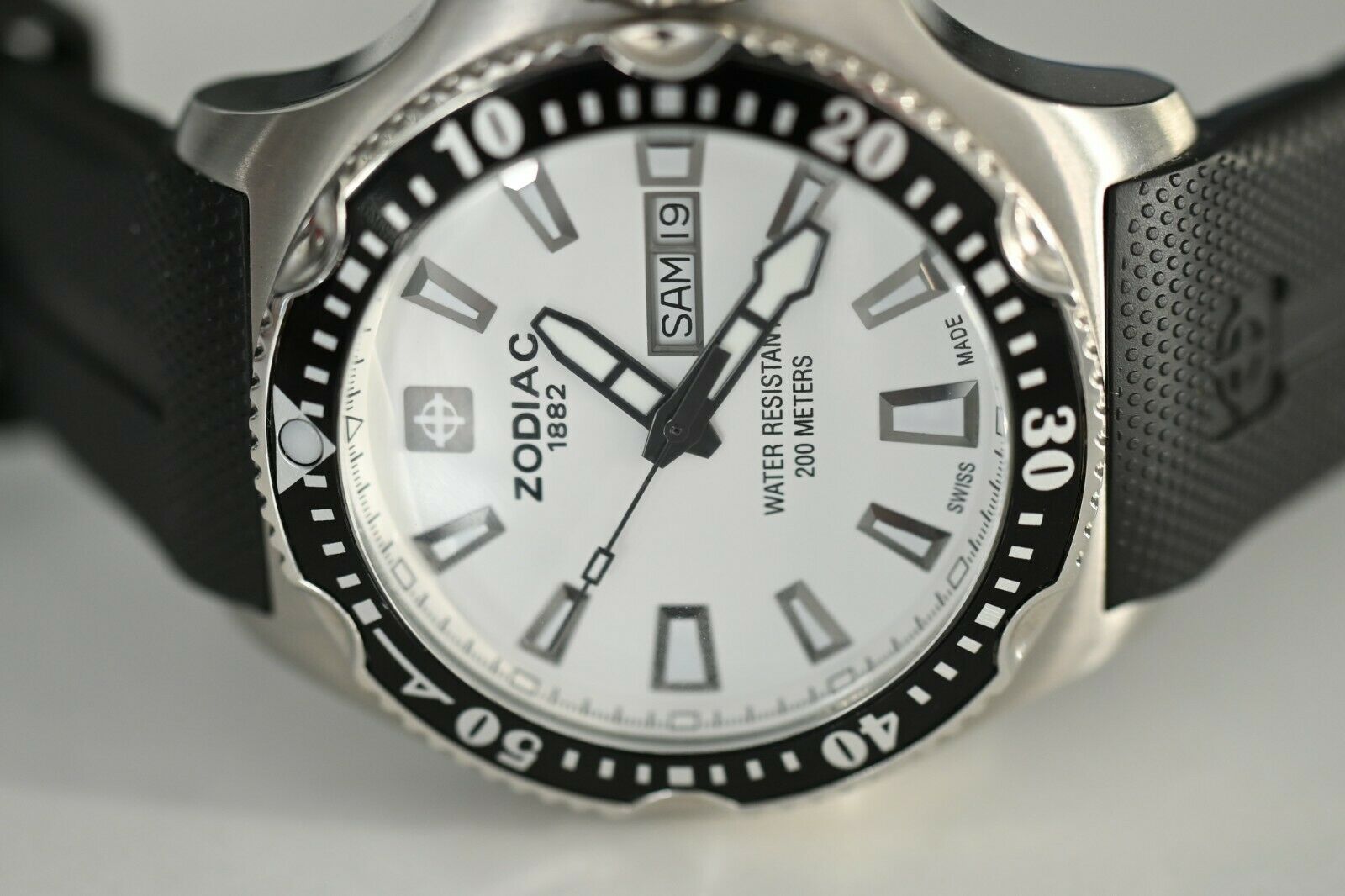 de78da4c-b4a4-495d-8c30-