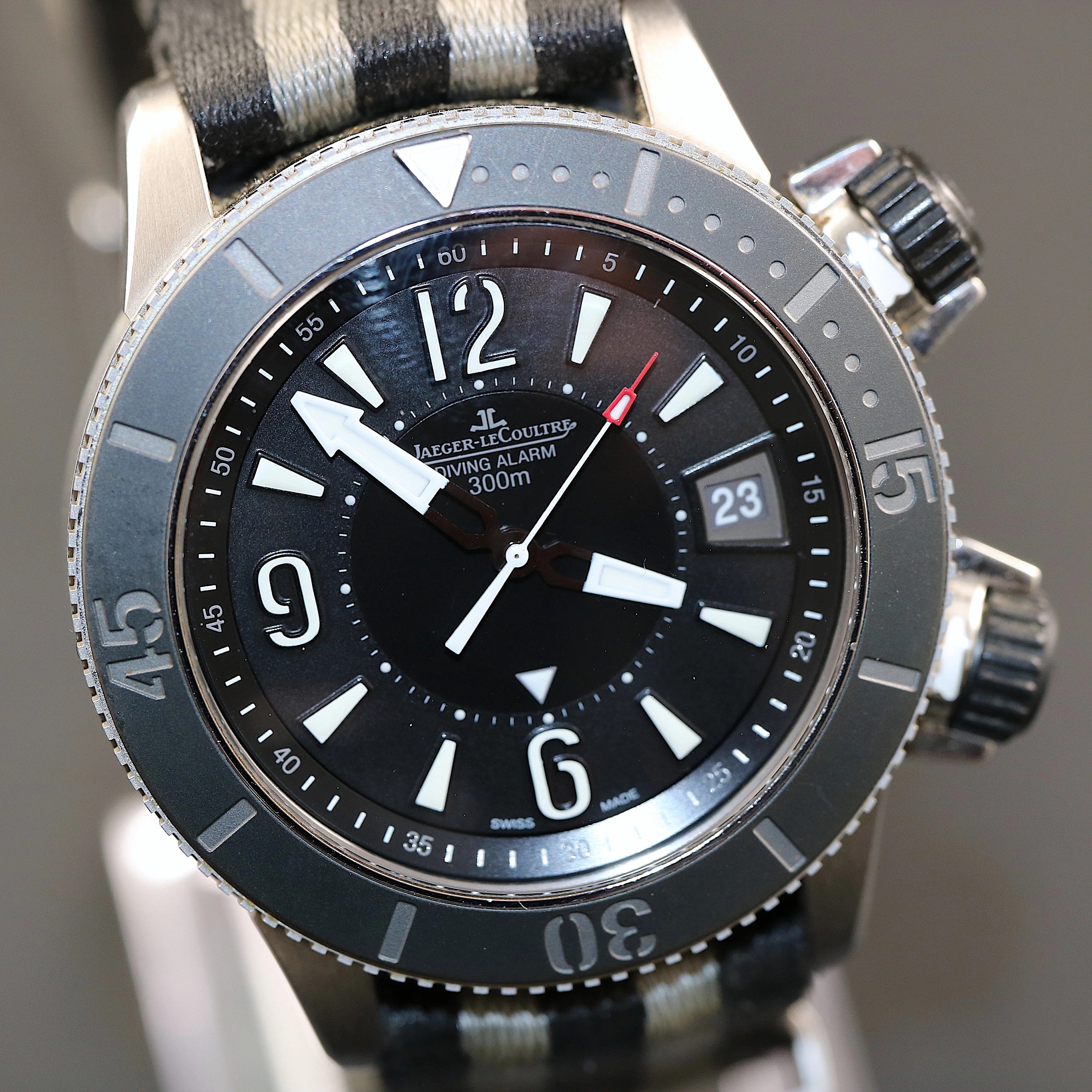 Jlc navy outlet seals alarm