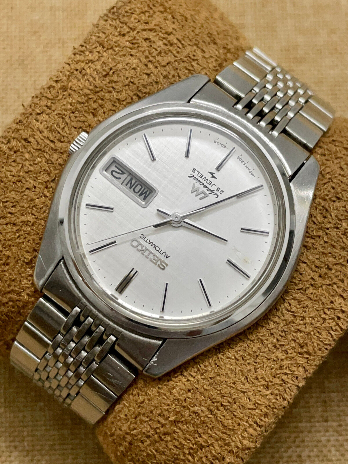 Seiko 5206 best sale