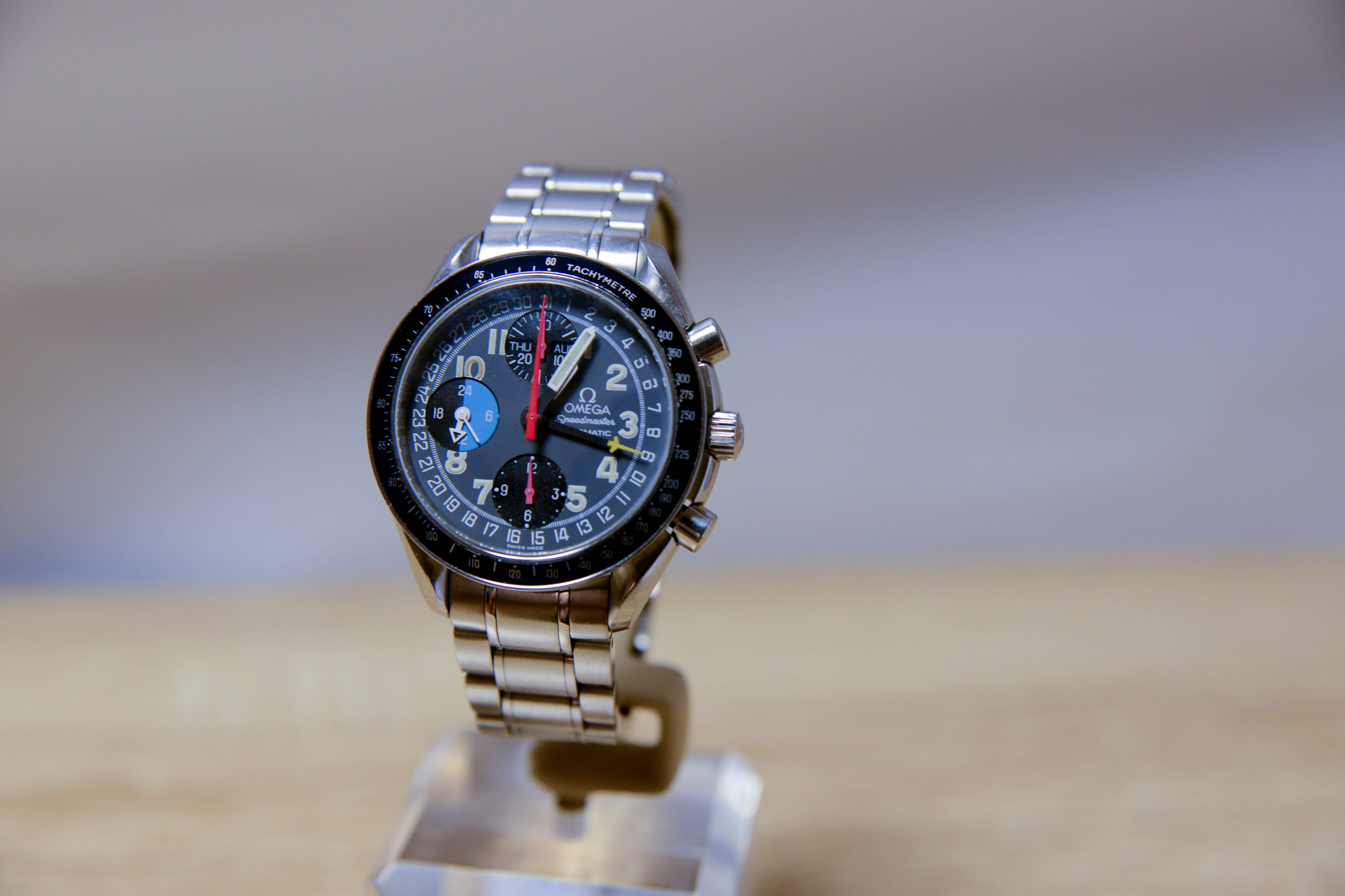 F】 Up Close With The Omega Speedmaster Mk40 3820.53