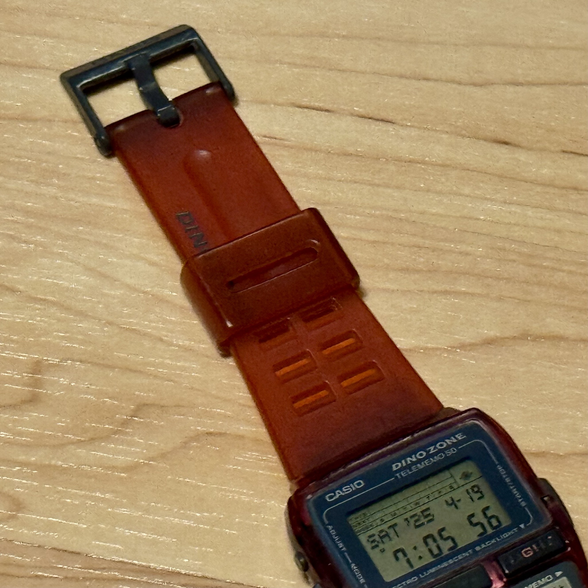 WTS] Casio DBC-63 Dino Zone Calculator Telememo Red Men's
