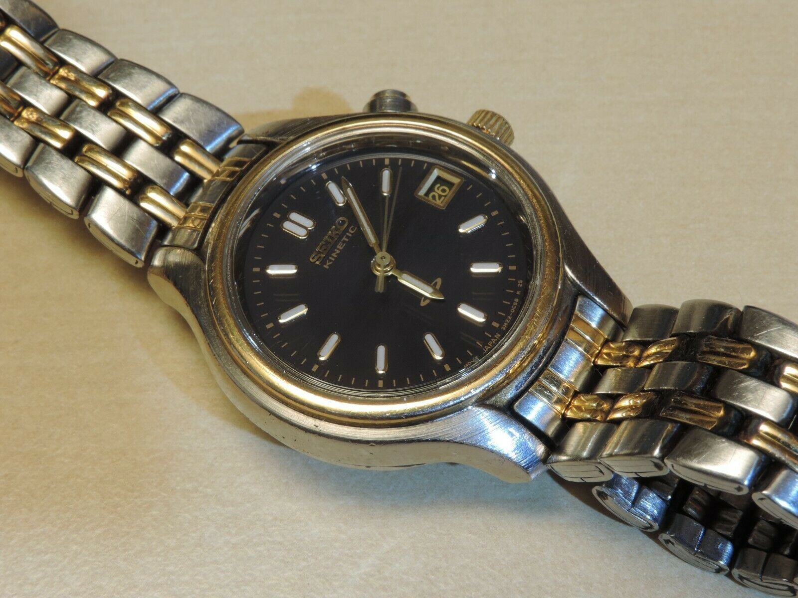 SEIKO KINETIC 3M22-0B20 SOLD AS SEEN - NOT FULLY TESTED 