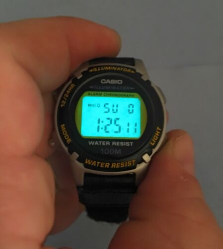 Vintage Casio LW-100H Module 1665 Illuminator 100m Water Resist