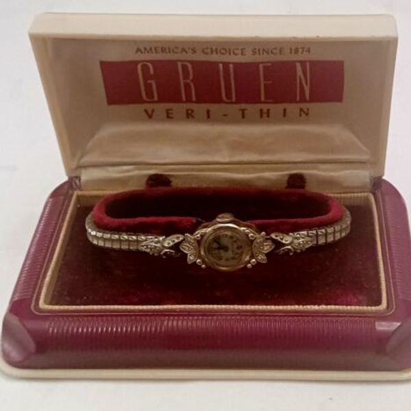Women's Gruen 14K Gold Diamonds Vintage VeriThin Watch & Original