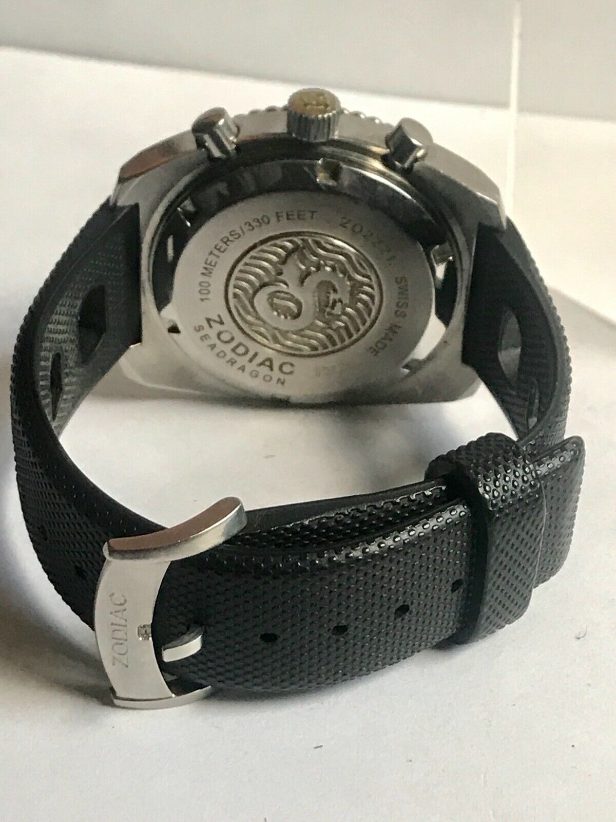 ZODIAC 1882 SEA DRAGON 100m CHRONOGRAPH WATCH.NOT WORKING ZODIAC 1882 SEA DRAGON 100m CHRONOGRAPH WATCH.NOT WORKING