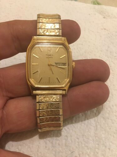 Timex gold watch discount vintage