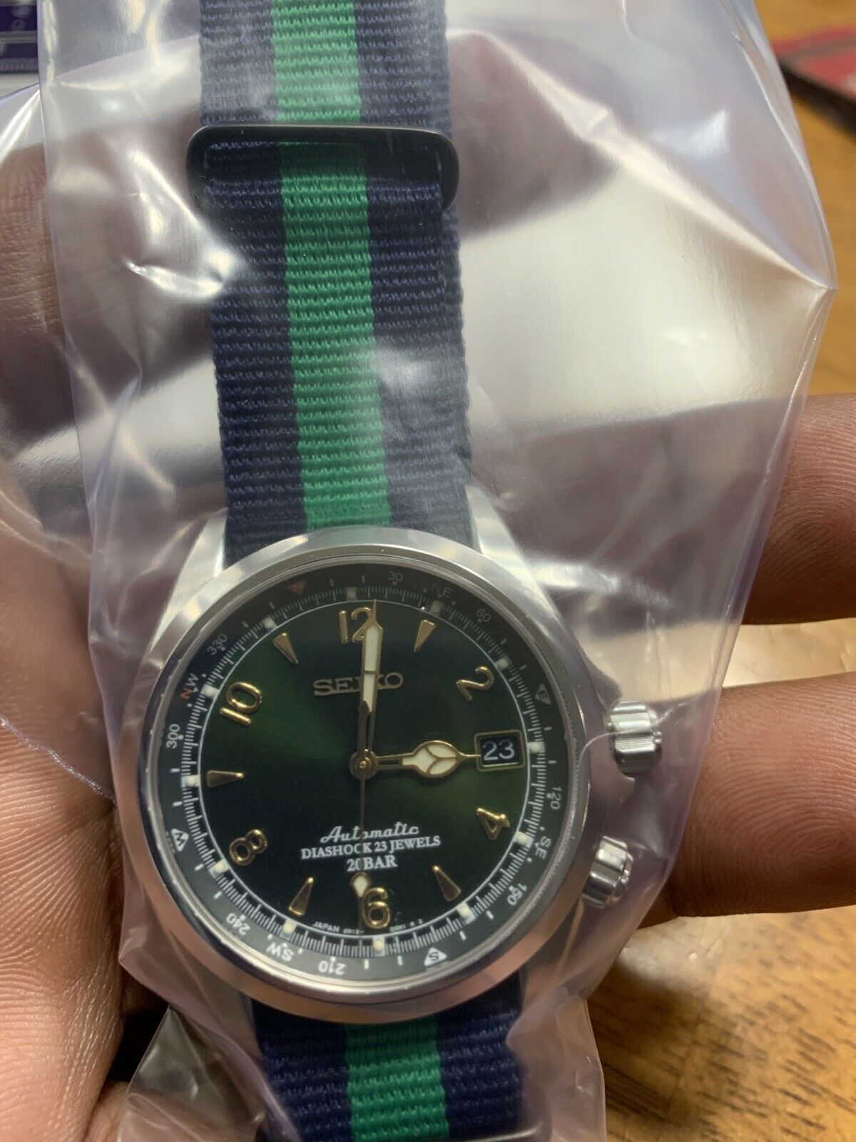 seiko alpinist green