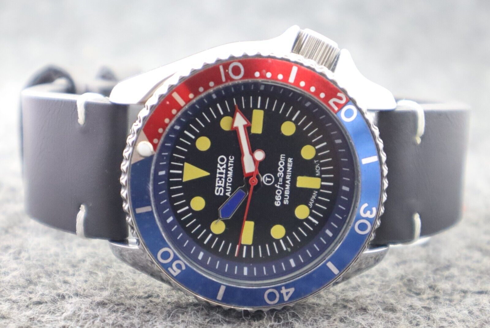 Seiko diver pepsi on sale bezel