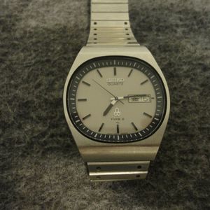 SEIKO TYPE 2 KANJI QUARTZ VINTAGE MENS STAINLESS WATCH 7123-503A