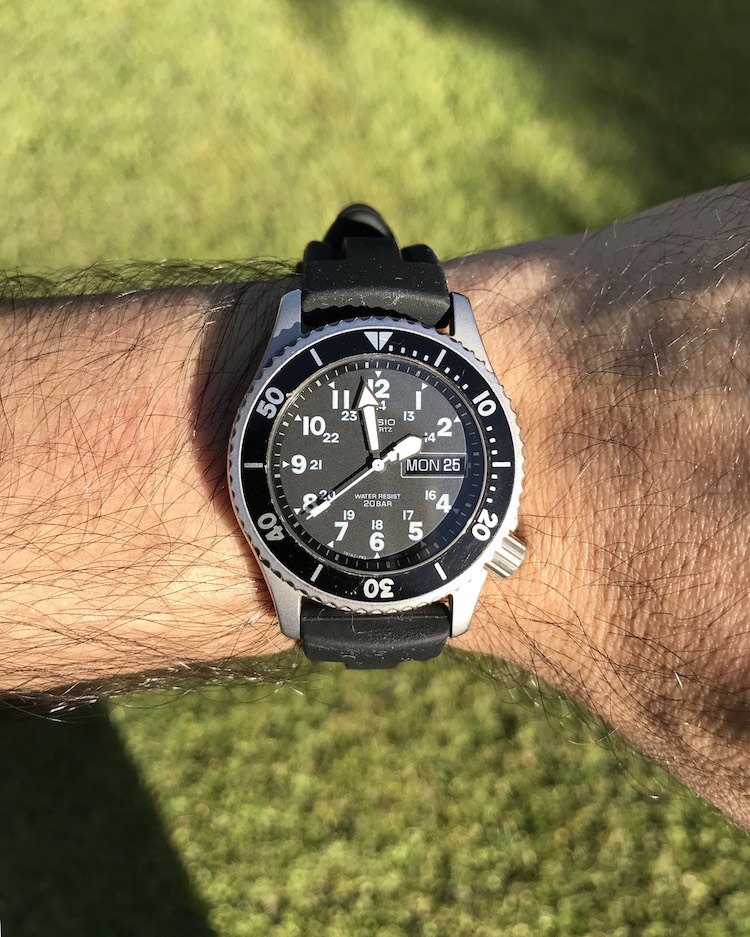 ネコポス発送 CASIO カシオ MD-707 QUARTZ MILITARY DIVER