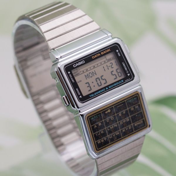 新品未使用品 CASIO DATA BANK 676 Casio Data Bank 676 DBC-62 Calculator Quartz Digital