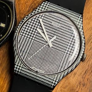 Swatch FLECHE D'AMOUR GZ414 Louvre Special (2019 XMas