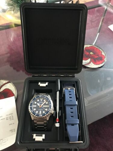 citizen men's automatic sport diver style watch set