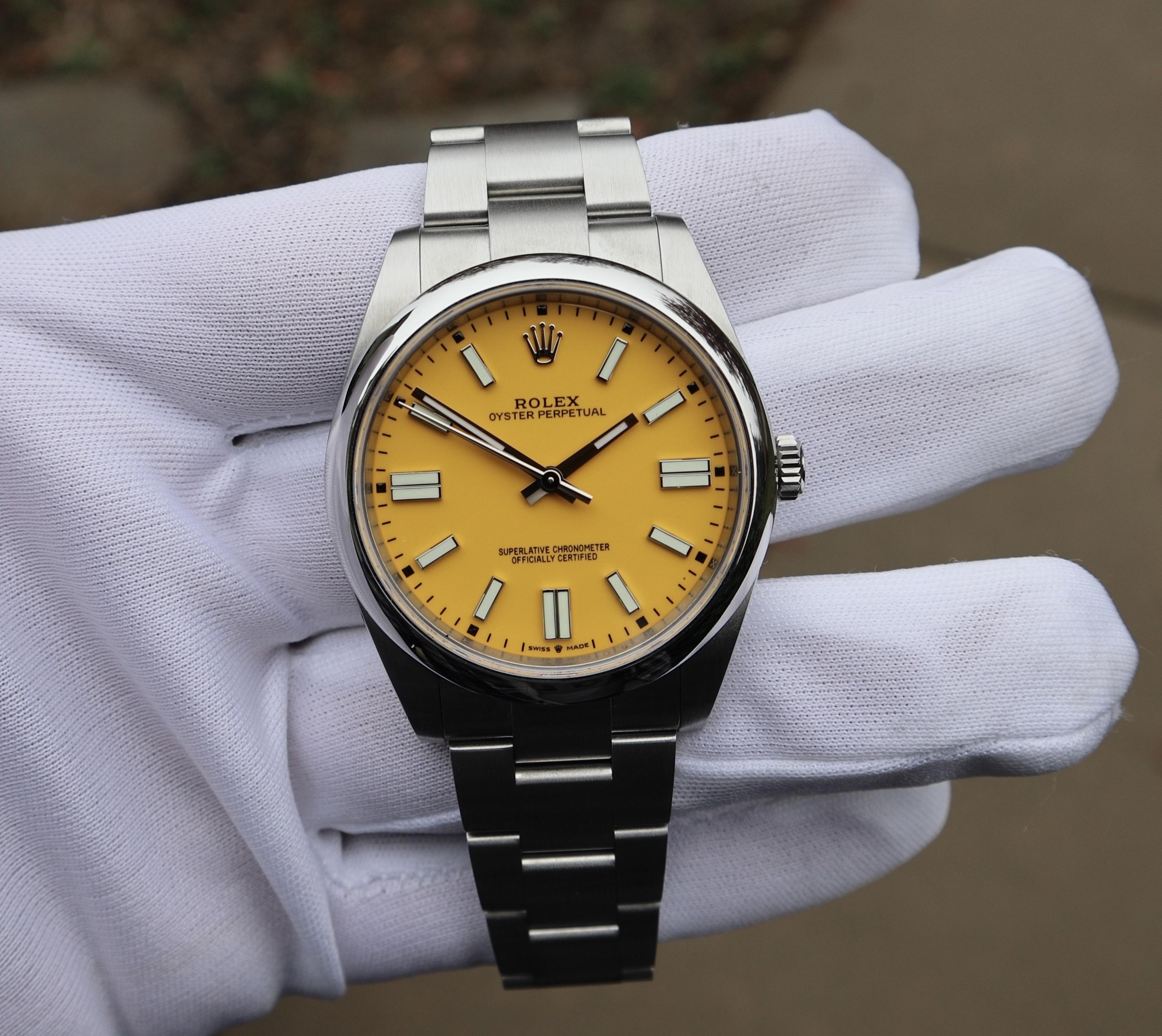 Rolex discount 124300 yellow